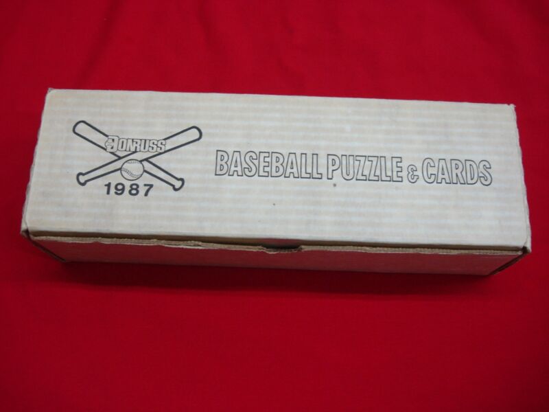 1987 Donruss Baseball Complete Set with rookie cards of Bo Jackson, Barry Bonds, Mark McGwire and Greg Maddux