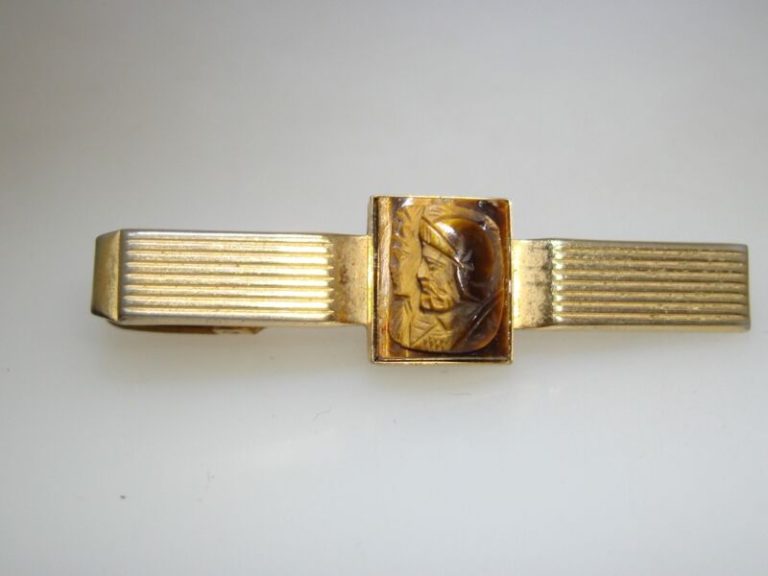 Vintage Anson tiger's eye Roman soldier tie bar clasp
