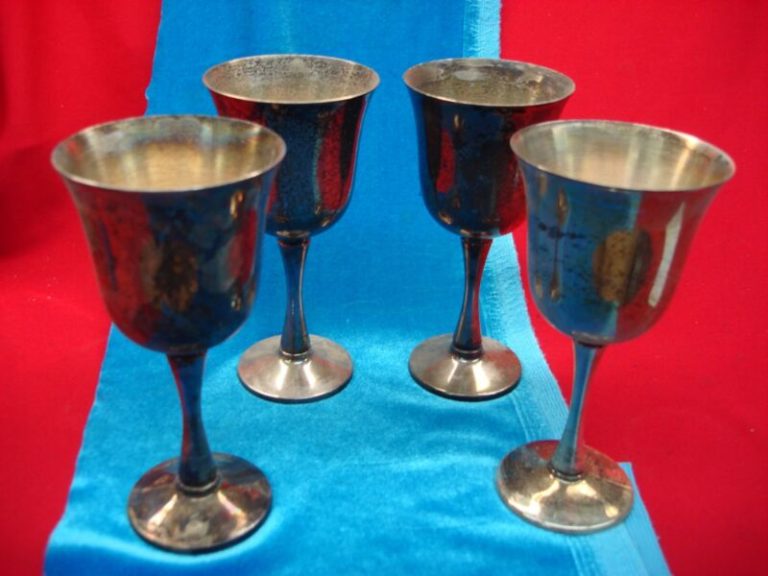 Set of four vintage Salem silver-plated goblets