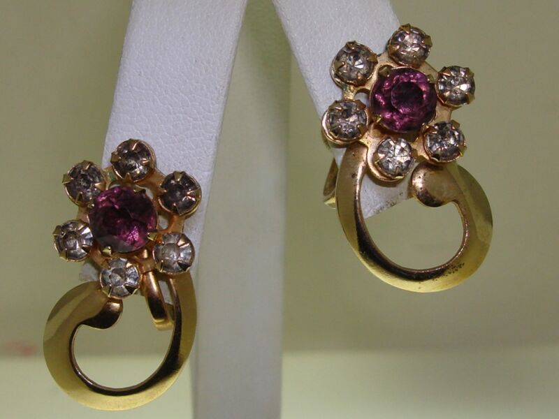 Vintage 1940s-50s Gold Tone Rhinestone Screw Back Earrings - Purple & Clear