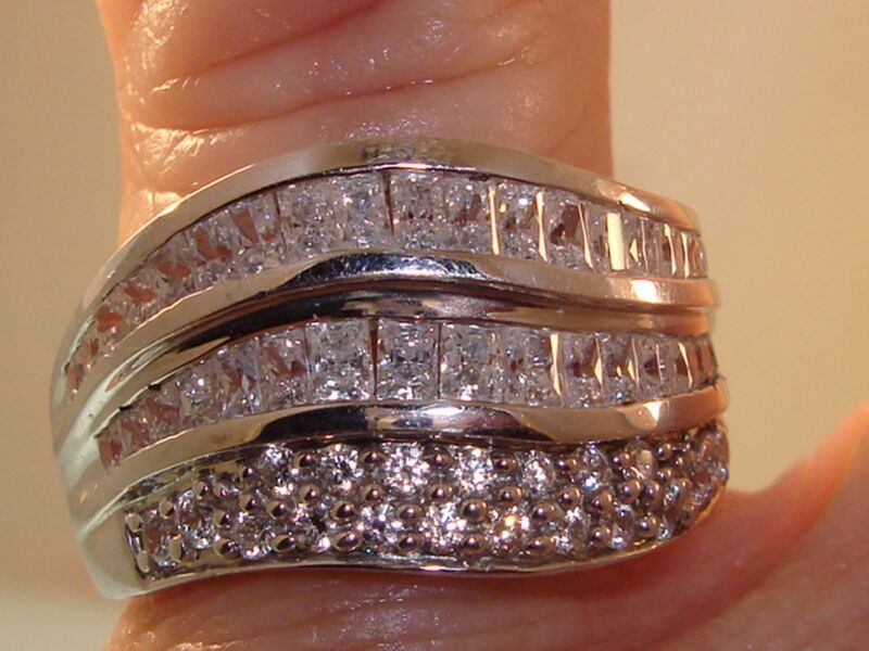 MEDA Sterling Silver Sparkling CZ Ring, Size 7