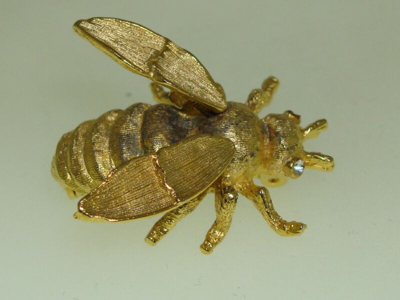 Vintage gold-tone honey bee trembler pin