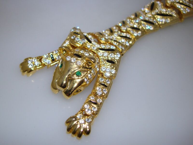 Vintage articulated rhinestone and enamel leopard cat pin, gold tone, emerald eyes, excellent condition