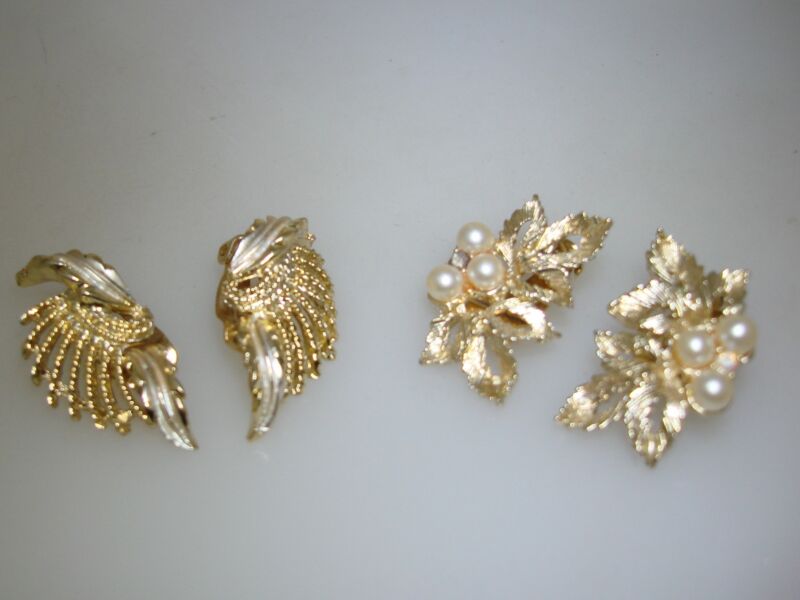 Vintage 1960s Judy Lee clip-on earrings (2 pairs) - gold tone, silver tone & faux pearl