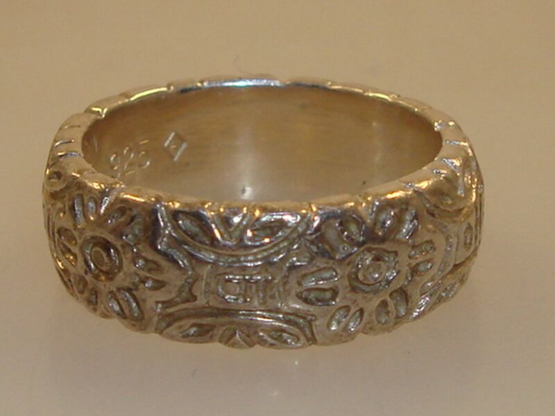 Vintage sterling silver floral repousse ring, signed 'A', size 4.5