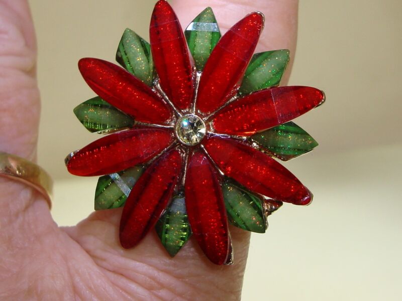 Vintage 1960s red glass poinsettia adjustable ring