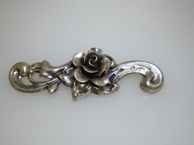 Vintage sterling silver floral pin by Jewelart (1940s-50s)