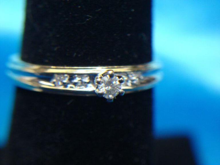 14K white gold diamond ring, size 6 1/4, .05ctw G/H SI2
