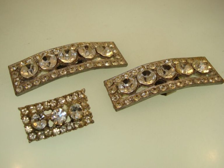 Vintage Art Deco rhinestone shoe clips and pin set in silver with foiled crystals