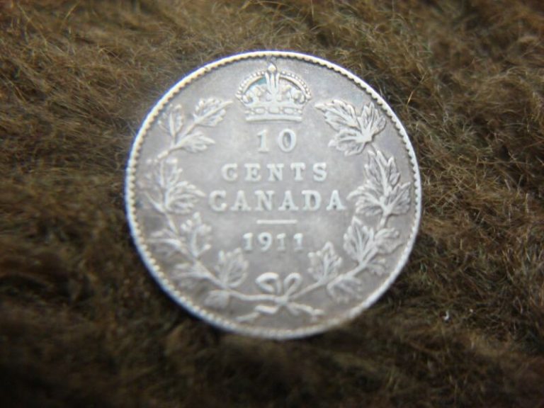 King George V silver 10 cent Canada coin (1911) - circulated, nice condition
