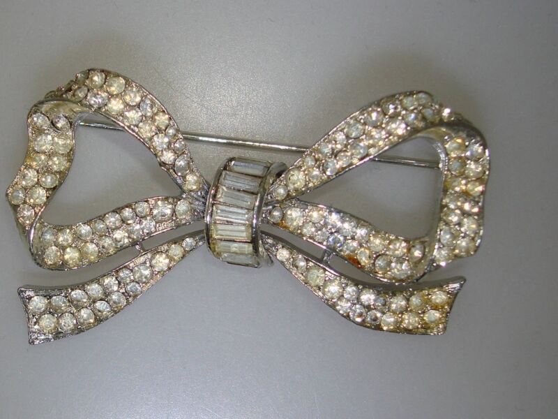 Sparkling Rhinestone Bow Pin - Vintage 1950s-60s Silver Tone