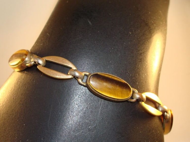 Vintage W.R.E. Richards gold-filled tiger's eye bracelet, 1940s-50s