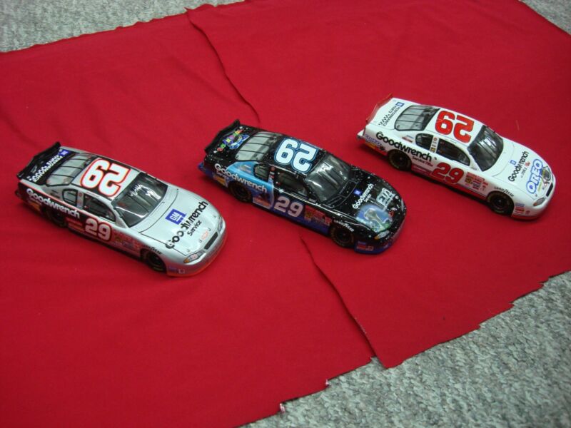 Kevin Harvick 1:24 Die-Cast Car Collection