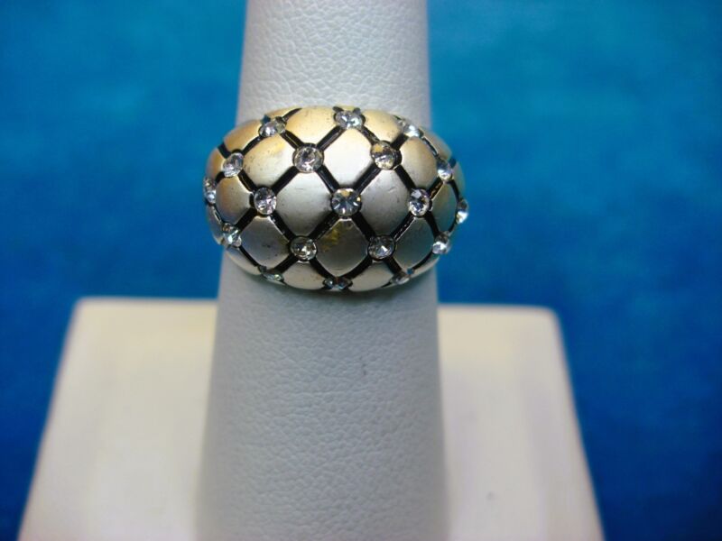 Sterling silver dome ring with cubic zirconia stones, size 7, pre-owned excellent condition