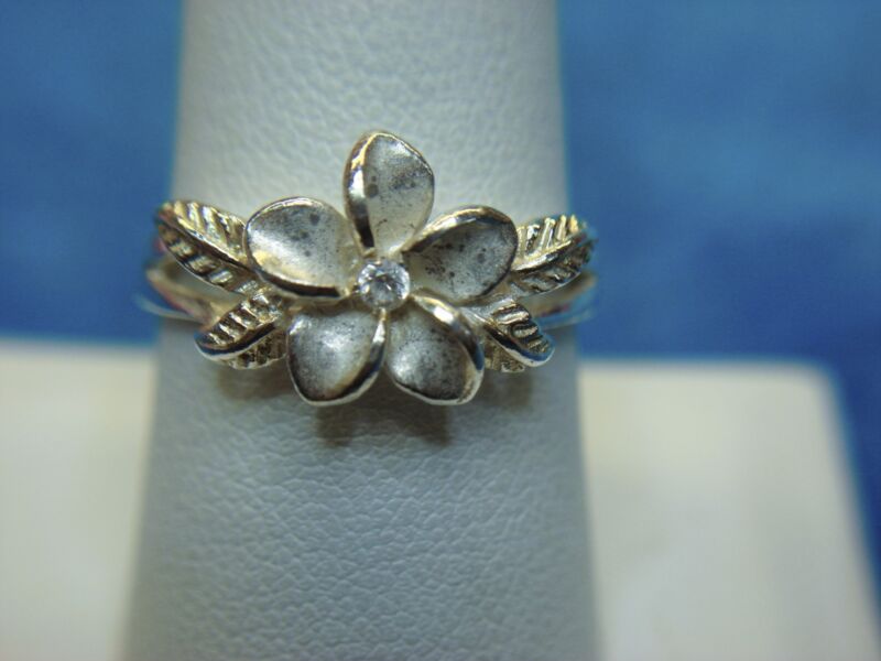 Sterling silver flower ring with simulated diamond, size 8 3/4