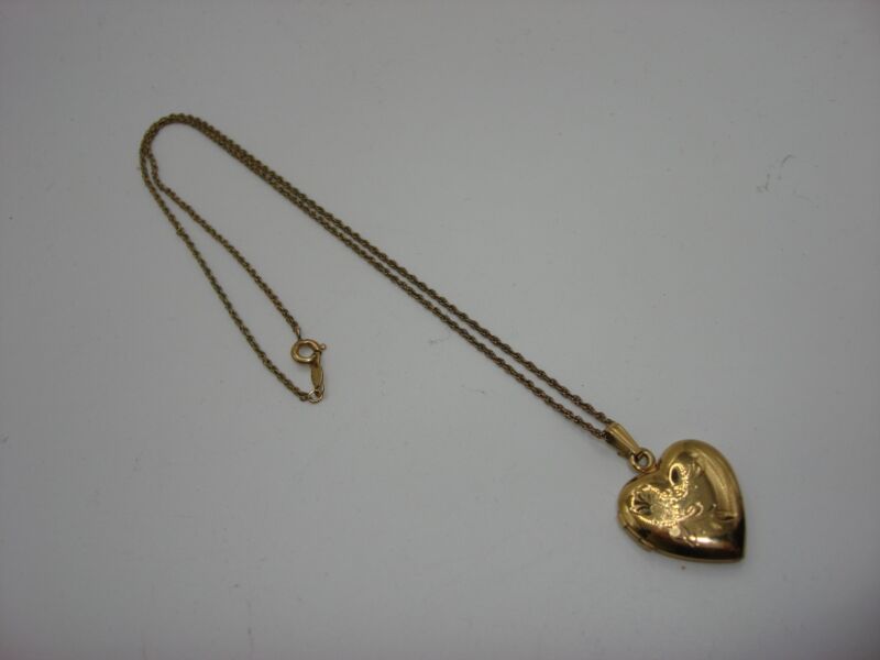 Vintage 1940s gold filled locket necklace with mother and child photos