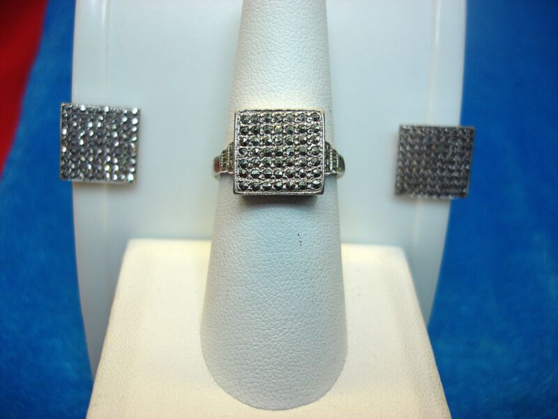 Vintage sterling silver marcasite ring and earring set (Size 7 1/4)