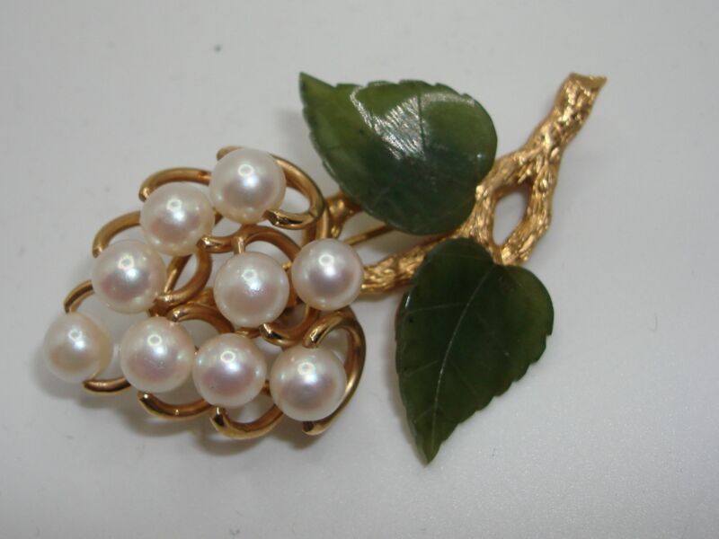 Vintage Van Dell gold-filled brooch with cultured pearls and jade leaves