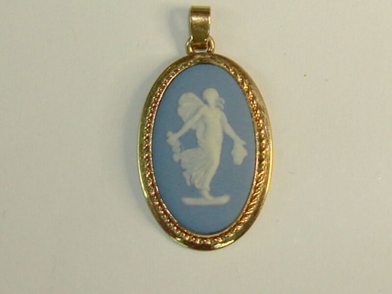 Vintage Van Dell gold filled Wedgwood England pendant with Roman goddess design