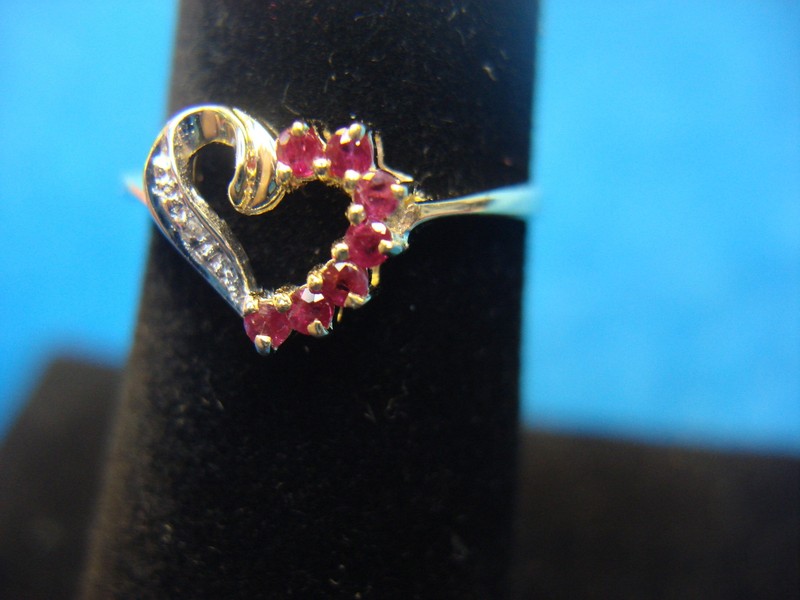 10K yellow and white gold heart ring with rubies and diamonds, size 7