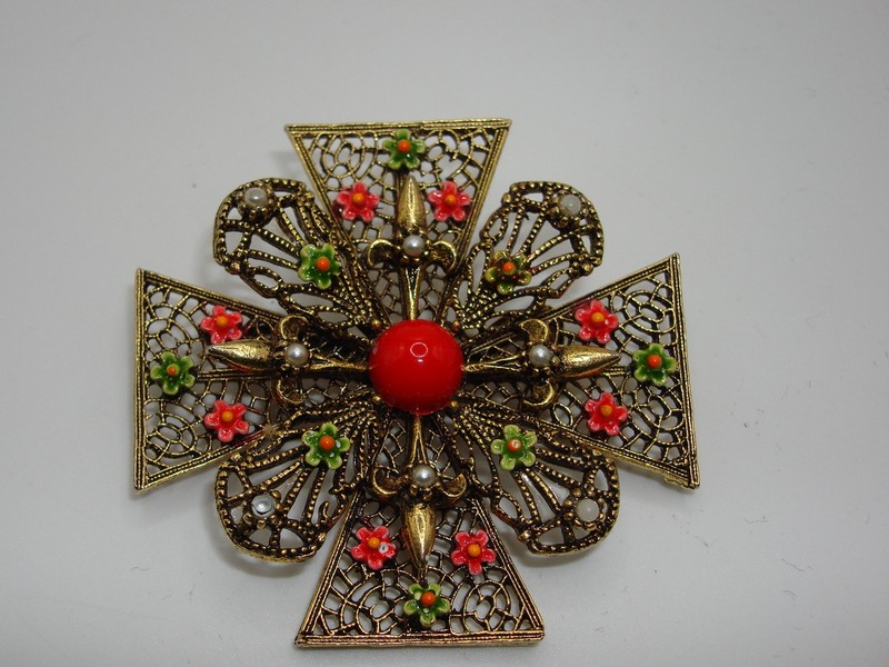 Vintage signed Arthur Pepper enamel Maltese cross brooch with pearls
