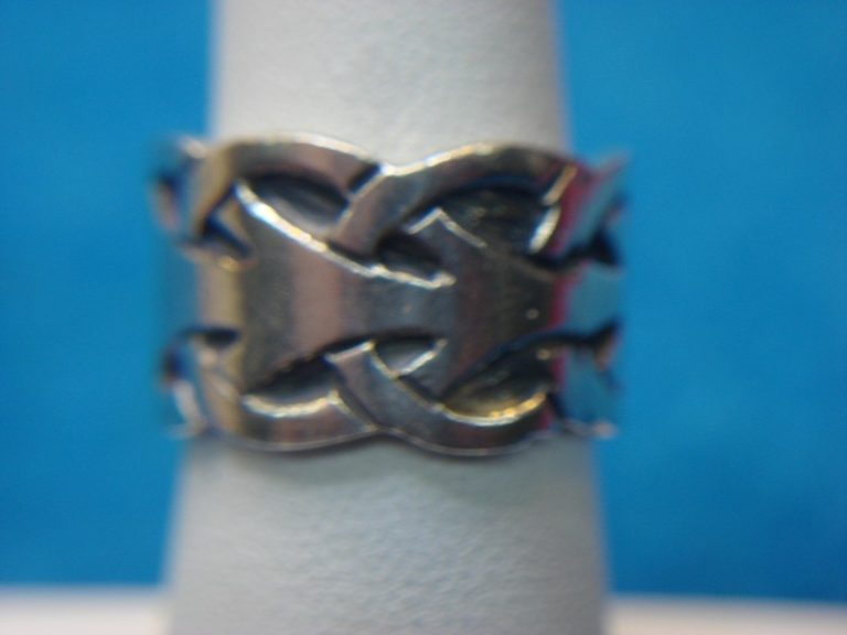 Sterling silver gauntlet ring from the Hercules TV series, size 6