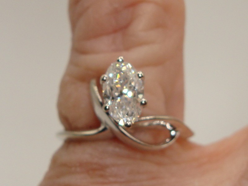 14K White Gold Diamond Ring