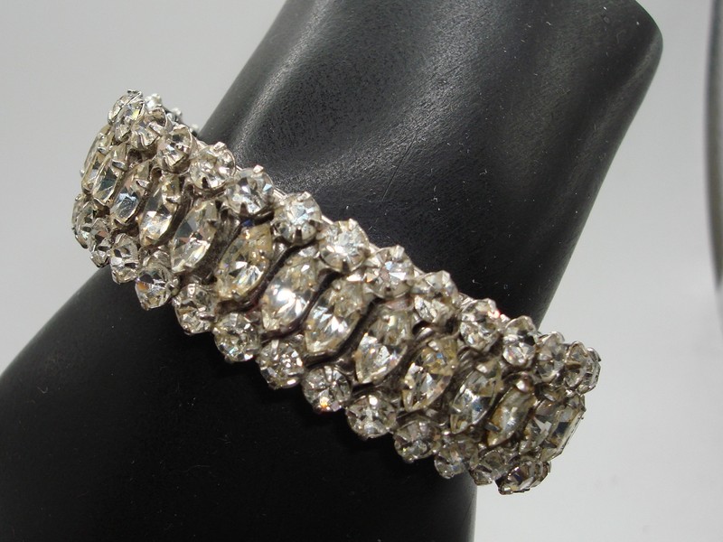 Vintage 1960s Airflex Rhinestone Stretch Bracelet