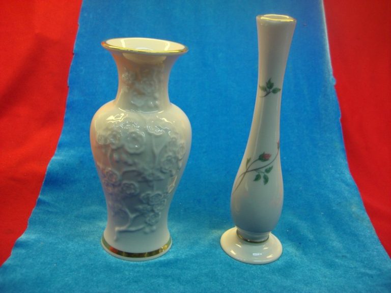 Lenox flower vase set, bud vase and tall vase, excellent condition