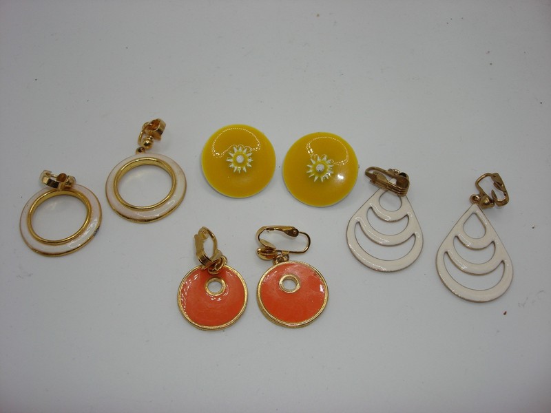 Vintage 1960s enamel clip-on earrings set of 4
