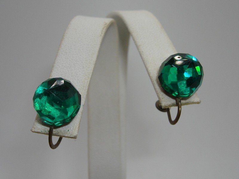 Vintage Art Deco Green Vauxhall Glass Screw Back Earrings - Estate Find