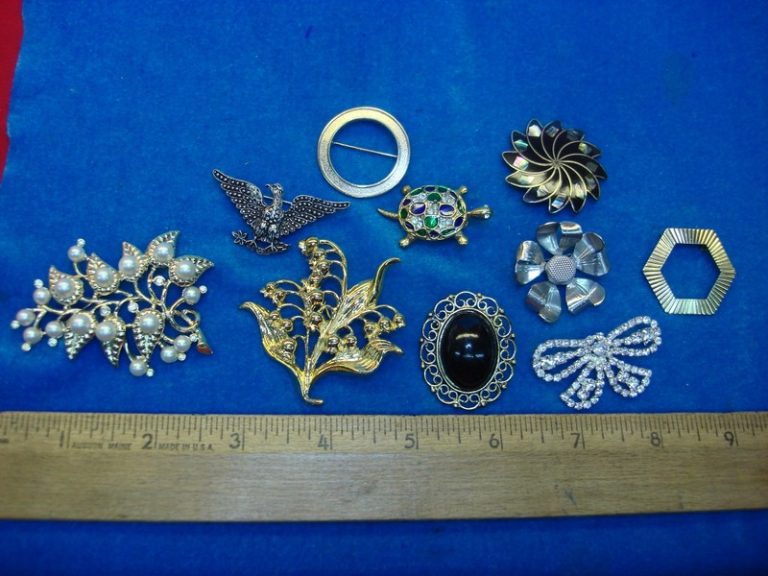 Vintage estate jewelry lot of 10 unique costume pins