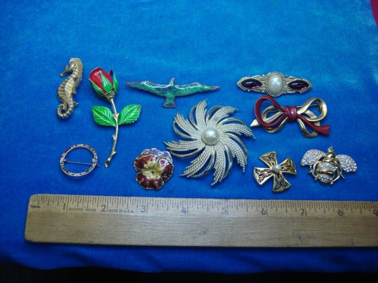 Vintage estate jewelry lot of 10 unique costume pins
