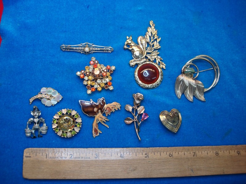 Vintage estate jewelry pin lot of 10