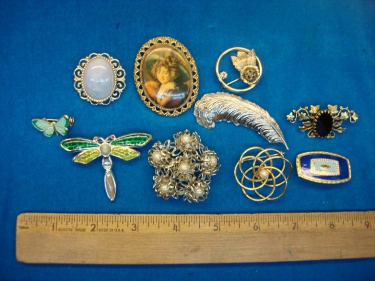 Vintage estate jewelry lot of 10 unique costume pins
