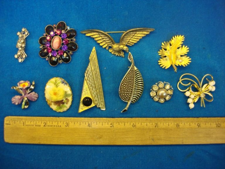 Lot of 10 vintage costume pins, unique designs, estate jewelry find