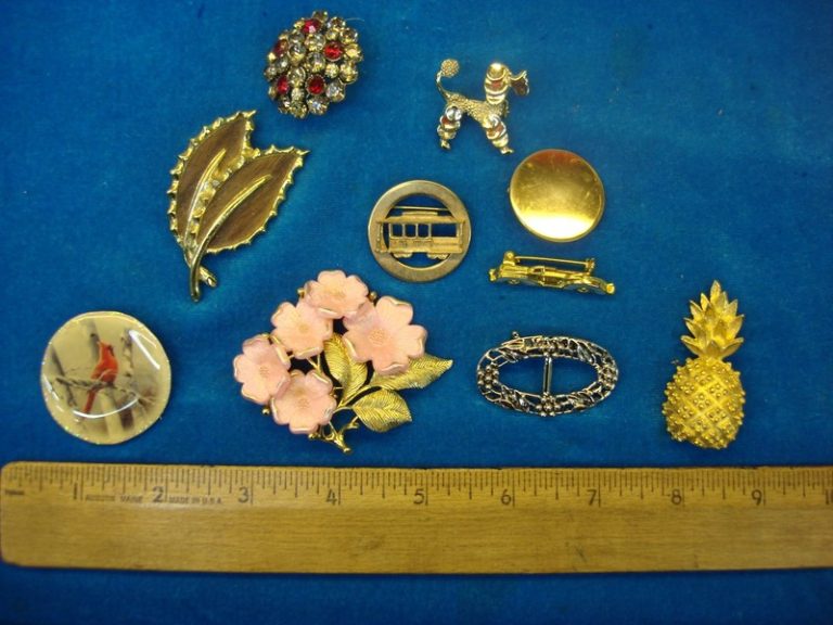 Vintage estate jewelry lot of 10 unique costume pins