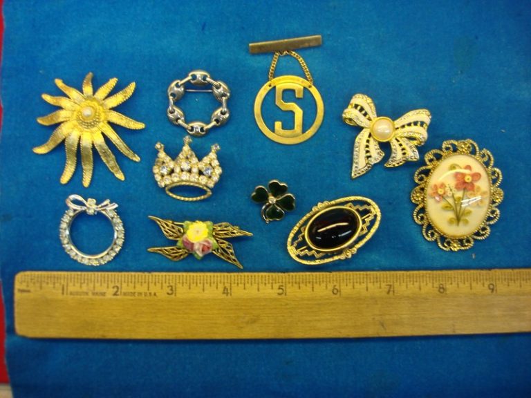 Vintage estate jewelry lot of 10 unique costume pins
