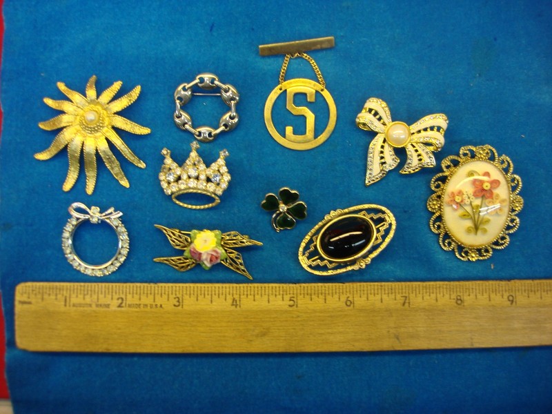 Vintage estate jewelry lot of 10 unique costume pins