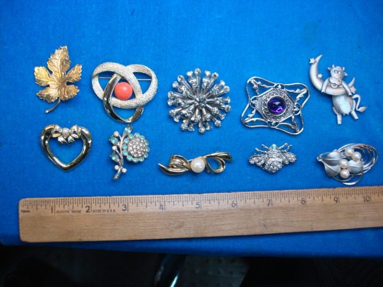 Vintage estate jewelry lot of 10 unique costume pins