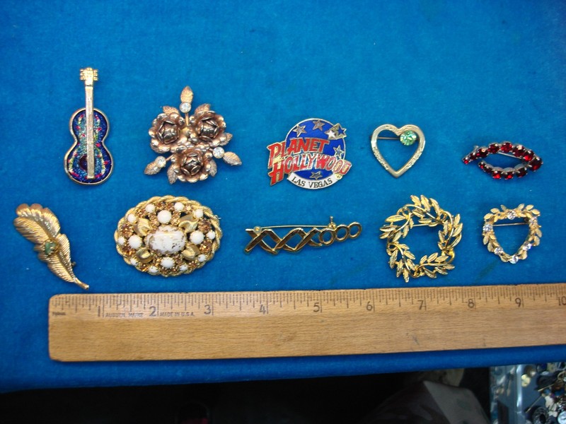 Lot of 10 Vintage Costume Pins