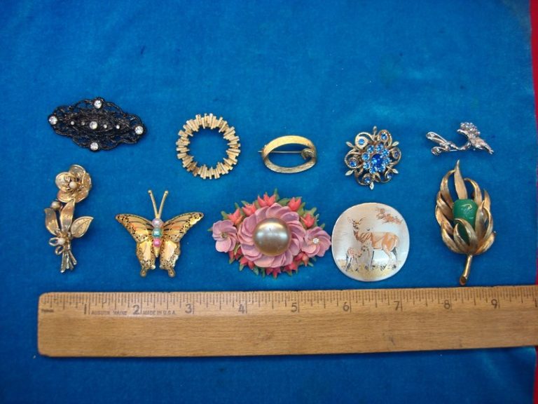 10 unique vintage costume pins, estate jewelry collection