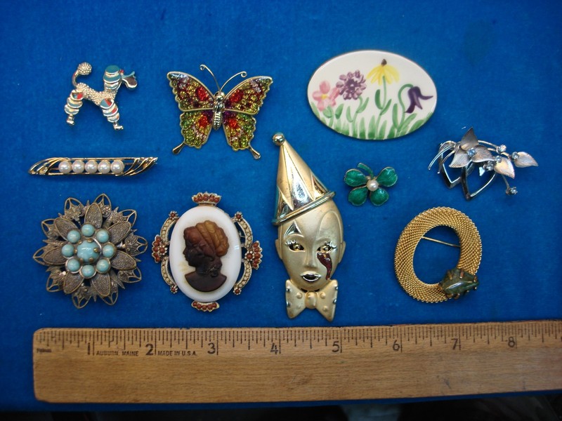 Lot of 10 vintage estate costume pins