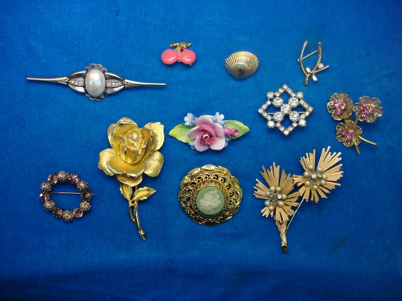 Vintage Estate Jewelry Pin Lot