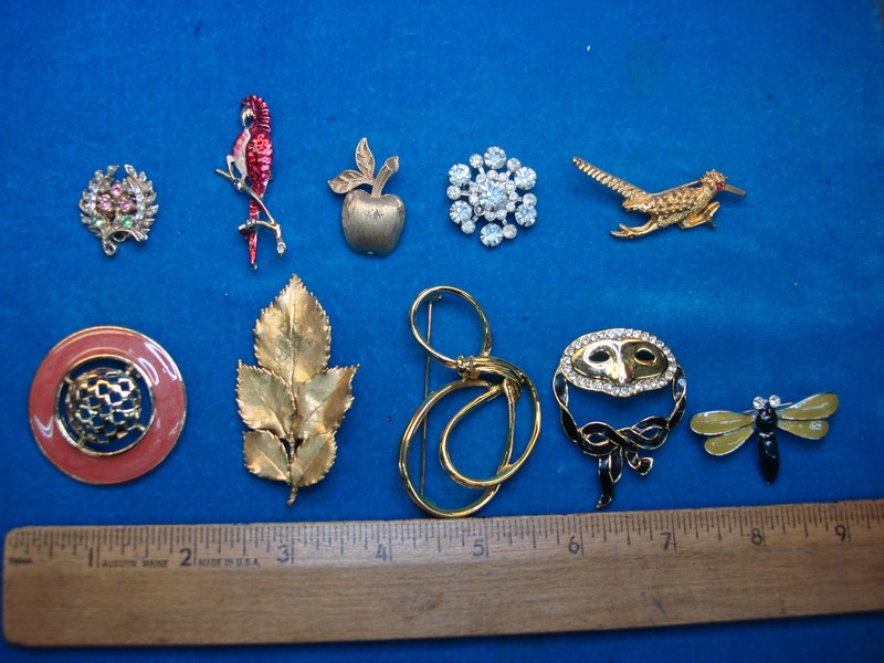 Vintage costume pins, estate jewelry collection