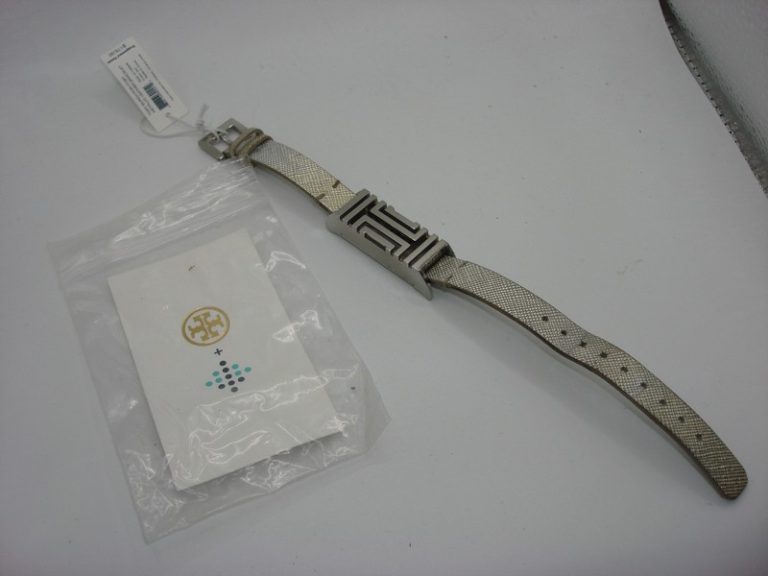 Pre-Owned Tory Burch Fitbit Flex Metallic Leather Bracelet - Like New