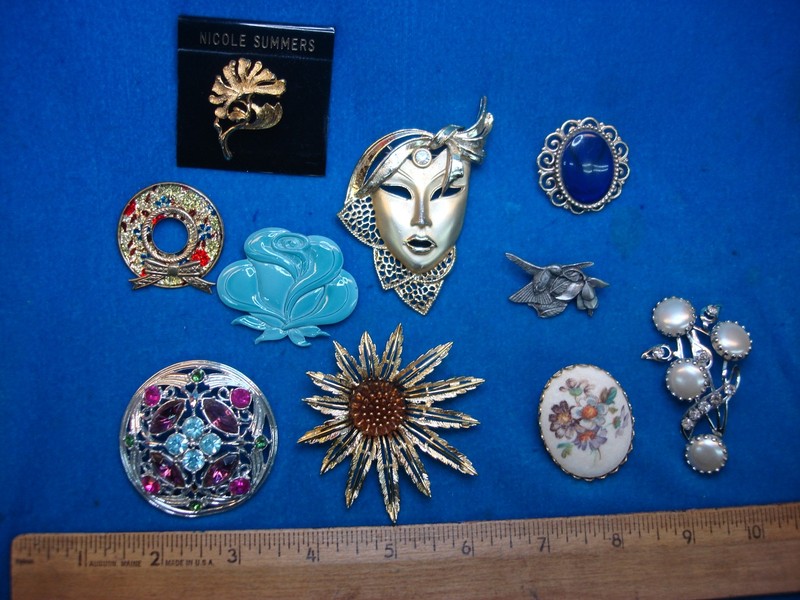 Lot of 10 vintage costume pins, unique estate jewelry collection