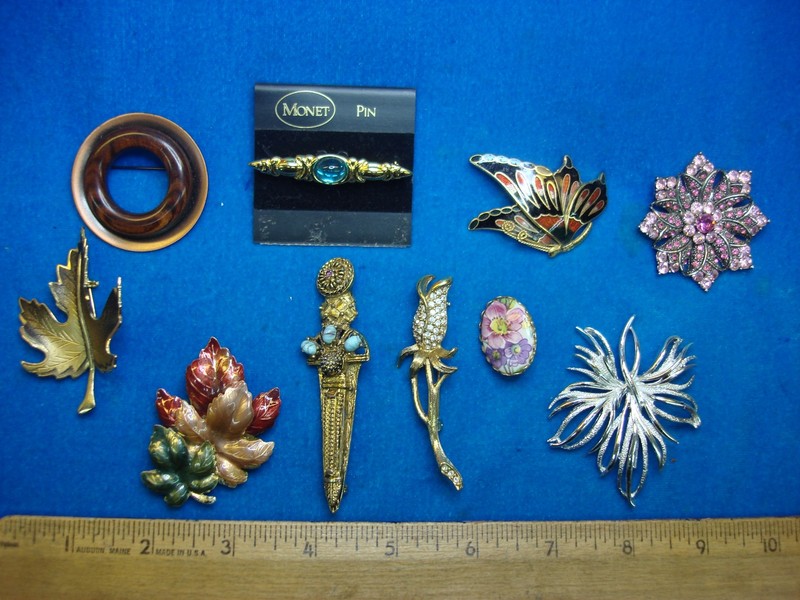 Lot of 10 vintage costume pins, unique and collectible jewelry