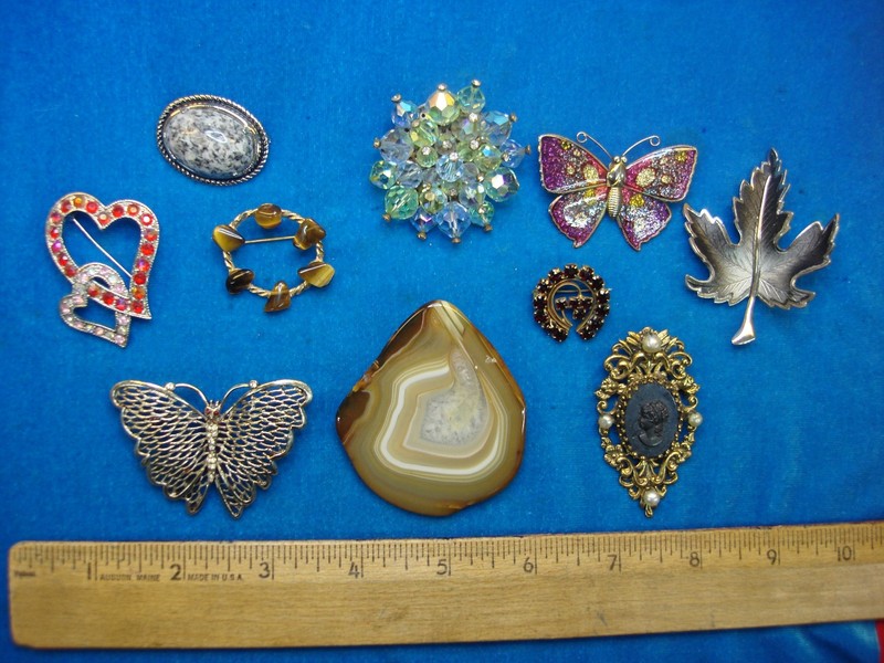 Vintage costume pins, lot of 10 unique designs