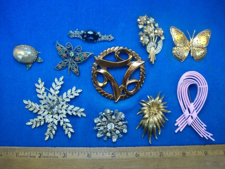 Vintage Costume Pin Lot of 10